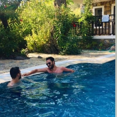 EnesAnar's profile picture. Parantezi ac parantezi kapa