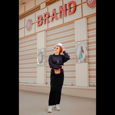 سهل تِبقى جامد ، صعب تِبقى زيي .🦅