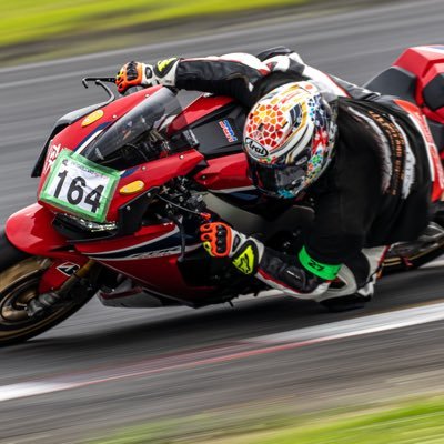三重県ライダー。 GROM(JC61).CBR1000RR SP(SC77)乗ってます。RC鈴乱 鈴鹿サーキット東コース58秒58 鈴鹿ツインサーキット1分3秒844