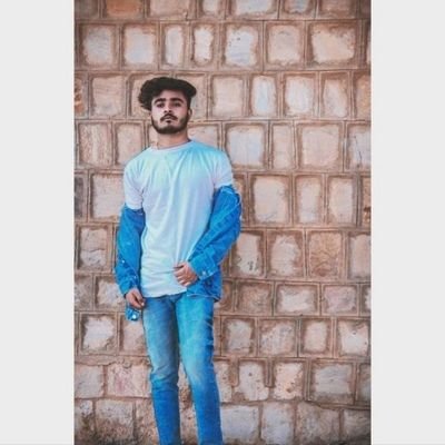 RajawatUjjwal's profile picture. 160 Words are not enough to describe me you need whole life to explore me ✌✌😎😎