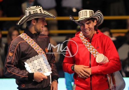 Twitter oficial de la exhibición entre Rafa y Novak en Bogotá, Colombia el 21 de marzo de 2011 realizada por @IMLAdeColombia