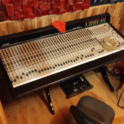 mexicantzombie's profile picture. Estudio de Grabación...