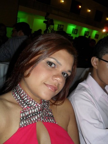 Capricorniana,Graduação em Serviço Social,Escoteira à 13 anos,amiga de quem mim quer como tal e pessoa bastante simples...Apaixonada pela vida.