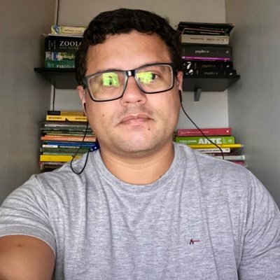 Professor e Doutorando em Políticas Educacionais (UFPA). Direto do Extremo Norte do Brasil.