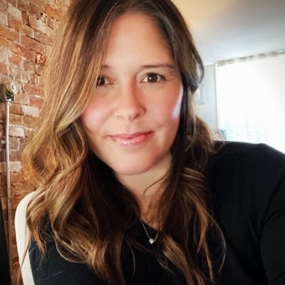 A Mom. A Torontonian. A lover of popcorn and sparkling water. A southern accent.