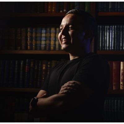 Richynunez's profile picture. Todo hombre es superior a mi en algún sentido y en ese sentido aprendo de él. #Empresa y #Libertad.