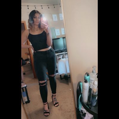 just a small town girl living in a lonely world. #ewu🦅
