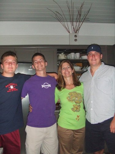 eejjww's profile picture. 