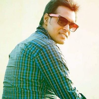 RushiKashyap18's profile picture. Living The Dream 🔥