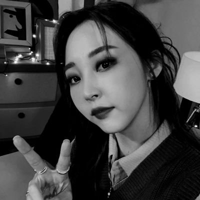 cesolololover's profile picture. Living in Wheein's dimple.