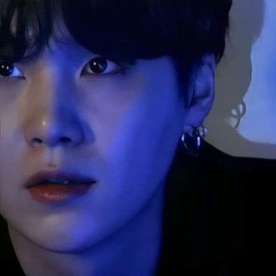 For #슈가 : Min pd genio productor, rapero, bailarín.