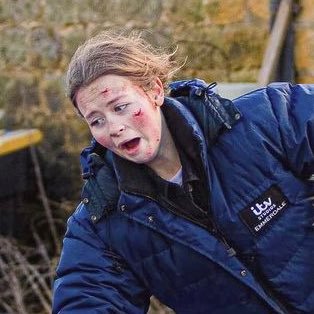 wheresizzi's profile picture. @isobel_steele in places she shouldn’t be. DM requests & Vote for her at the NTAs