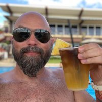 your mom (@whatevs6969) 's Twitter Profile