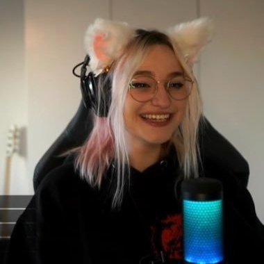 #EMMA- im dead inside i have a lot of trauma
they/xe | 18 | boston