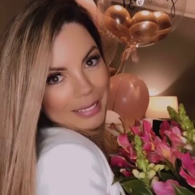 karenAr14957584's profile picture. 💎Experiências no Mercado de Luxo /Negócios Imobiliários