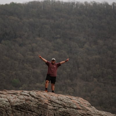 Arkansas🐗 | Family | Adventure + Hiking | Photographer📸 | Content Creator| @naturebacks @kifflab @brevite 📍Fayetteville