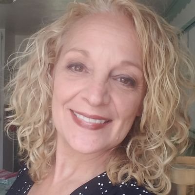 Hi, I'm Kandice Taylor Sherwood, an innovative HR professional from California. I enjoy the arts, home decor, cooking, crafting, and community activism.