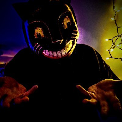 reveur_mort_'s profile picture. Robert Thomas Woods, Wordweaver. Sonomancer under the nom de guerre Rêveur Mort. Music on Bandcamp, and echoing in the hollow of a dead oak in that old field.