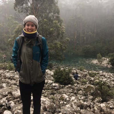 PhD candidate @UTAS_ studying plant ecophysiological responses in a free air CO2 enrichment experiment. Keeper of chickens, tiny house builder, nature lover. 🌈