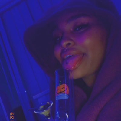 ig: @redeyedbby2.0 snap:@bellaschear (L)GBTQ🏳️🌈🏳️🌈 Taurus ♉️ Cannabis 👑 queen 🍁💨 #stonerbabyyy #stonerfl