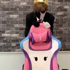 tommyscadillaac's profile picture. • bootwt, beetwt, &clingytwt supremacy :D