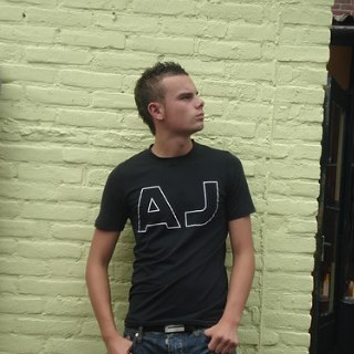 ritchiev91's profile picture. 