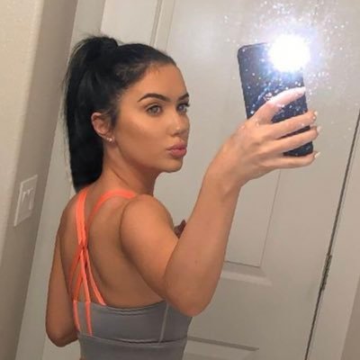 samantharroc's profile picture. snap: qweensam15