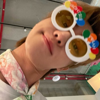 tarolovebot's profile picture. she/her