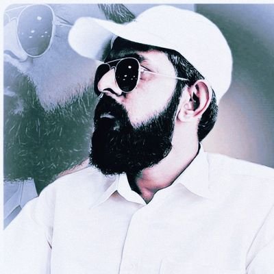 ಒಬ್ಬ ಅಪ್ಪಟ ಕನ್ನಡ ಪ್ರೇಮಿ.. ಕನ್ನಡವೇ ನನ್ನ ಜೀವ .. ಕನ್ನಡಕ್ಕಾಗಿ ಈ ಜೀವ.. 🦁 ಹೆಮ್ಮೆಯ ಕನ್ನಡಿಗ🦁.
My attitude is like mirror, what ll appear in the mirror ll reflect back
