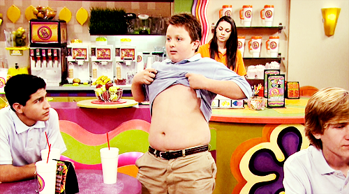 thatgibbster's profile picture. My name is Gibby. I like to walk around on iCarly with my shirt off.