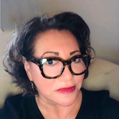 meeluvzshuz's profile picture. 