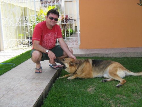 Sou comerciante! Sou apenas mais um jovem em busca de seus sonhos e objetivos..!