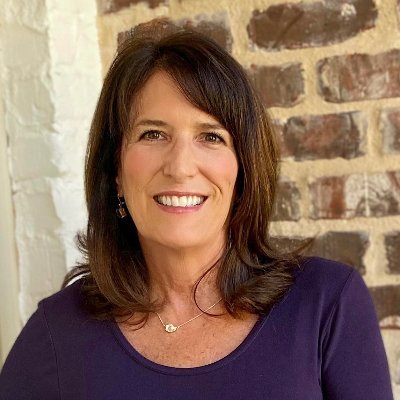 LisaRyanRealtor's profile picture. 