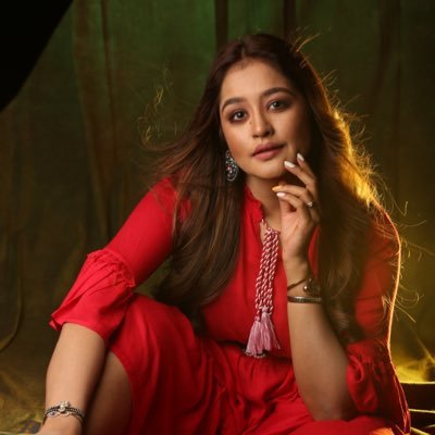 LifeCoachAshna's profile picture. Life and confidence coach | Motivational speaker | Motivational Mentor of Femina Mrs India 2021 | Tedx Speaker | Forbes | Fortune | NewsX