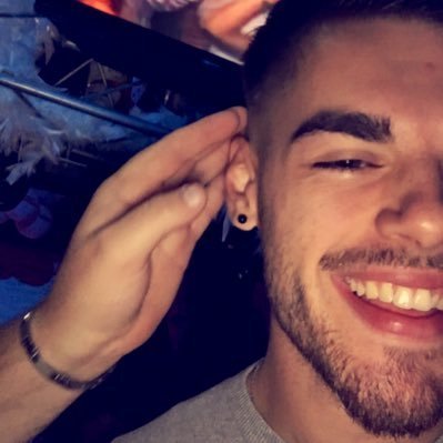 | 🎬 Twitch Partner • Cam Opérator • CM/Social Media
| 🏆Retired Comp player COD, PALADINS - Manager for @LastChanceFP
| 📩 Business : ZoutrivTV@gmail.com