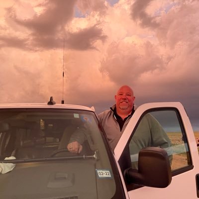 Professional storm chaser/spotter based in Denver, CO. Guide for Tempest Tours. HAM: KF0GSW 146.550