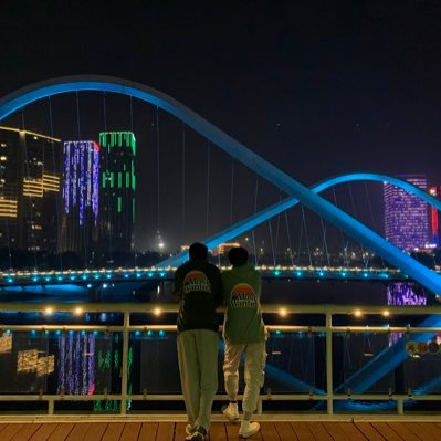 xzL64986336's profile picture. 