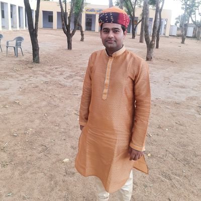 mohitsh05309974's profile picture. प्यार नही व्यापार हमारा,
 पुरस्कार की चाह नही,
उपहारो का मोह नही,
 जयहारो की परवाह नही।