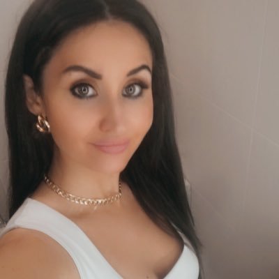 K_Hughesx's profile picture. 