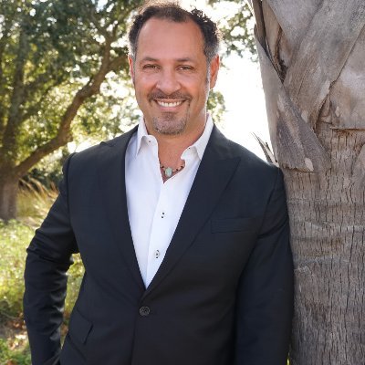CEO | Humanitarian | Entrepreneur Miami • Charleston • Savannah Join my movement #fullbellyfullhearts https://t.co/nrkUYJvylV