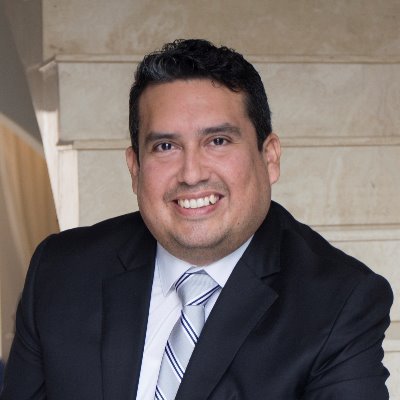 Auditor Médico, Mg. en gestión de servicios de salud. Consultor global en calidad y riesgos para la investigación clínica.