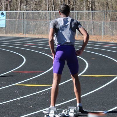 chhs 22’ |t&f 6’0 | 400m-52.79| ig: @joshu.aley | 3.46 GPA