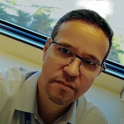 Cidadão comum trabalhando para garantir o futuro de minha família e lutando por uma sociedade livre e justa.