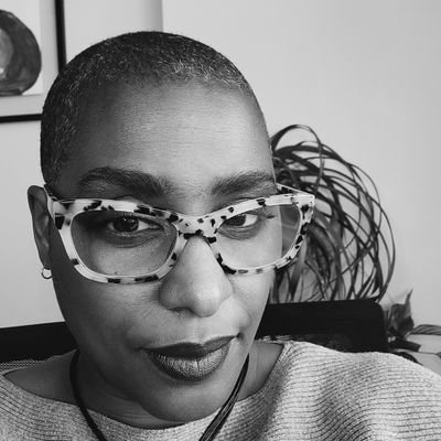 Justitia sine qua non pax. Believes that democracy can serve all. Boston born, Minneapolis bred, living the queer dream in Harlem. Opinions are mine. she/her