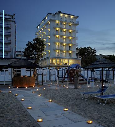 UNA VACANZA RELAX, UNA ATMOSFERA MERAVIGLIOSA, TUTTI CIO' CHE CERCHI E' QUI AL FEDORA A RICCIONE.
