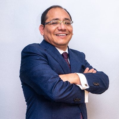 Abogado Penalista.
Socio fundador del Estudio Ugaz Zegarra & Abogados Asociados.
Más de 20 años de experiencia profesional y académica.