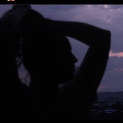 AdriMar7inez's profile picture. Despeinada la vida es más bonita 💃