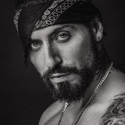 yoliame's profile picture. 🏆🌹👑