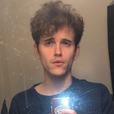 tweeting bout some shit