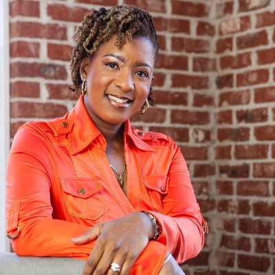 OneSharedVision's profile picture. I Teach Women How to Build Online Empires & Maintain Holistic Wellness.👩🏽‍⚕️|Author📙 Coach👩🏽‍💼 Speaker| Pro-Health & Happiness 😄Anti-Stress & Struggle 🚫